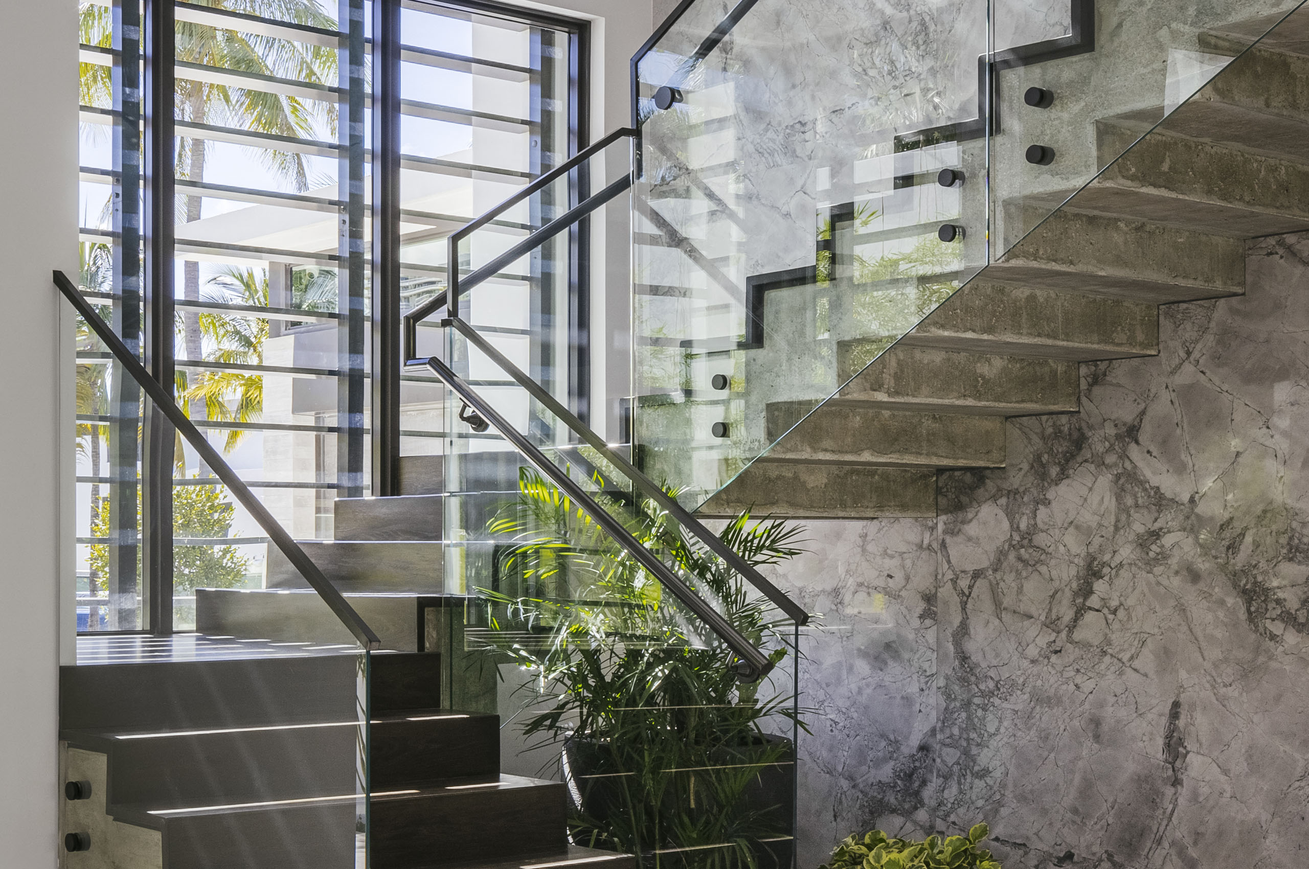 Wol Residence in Golden Beach - Staircase