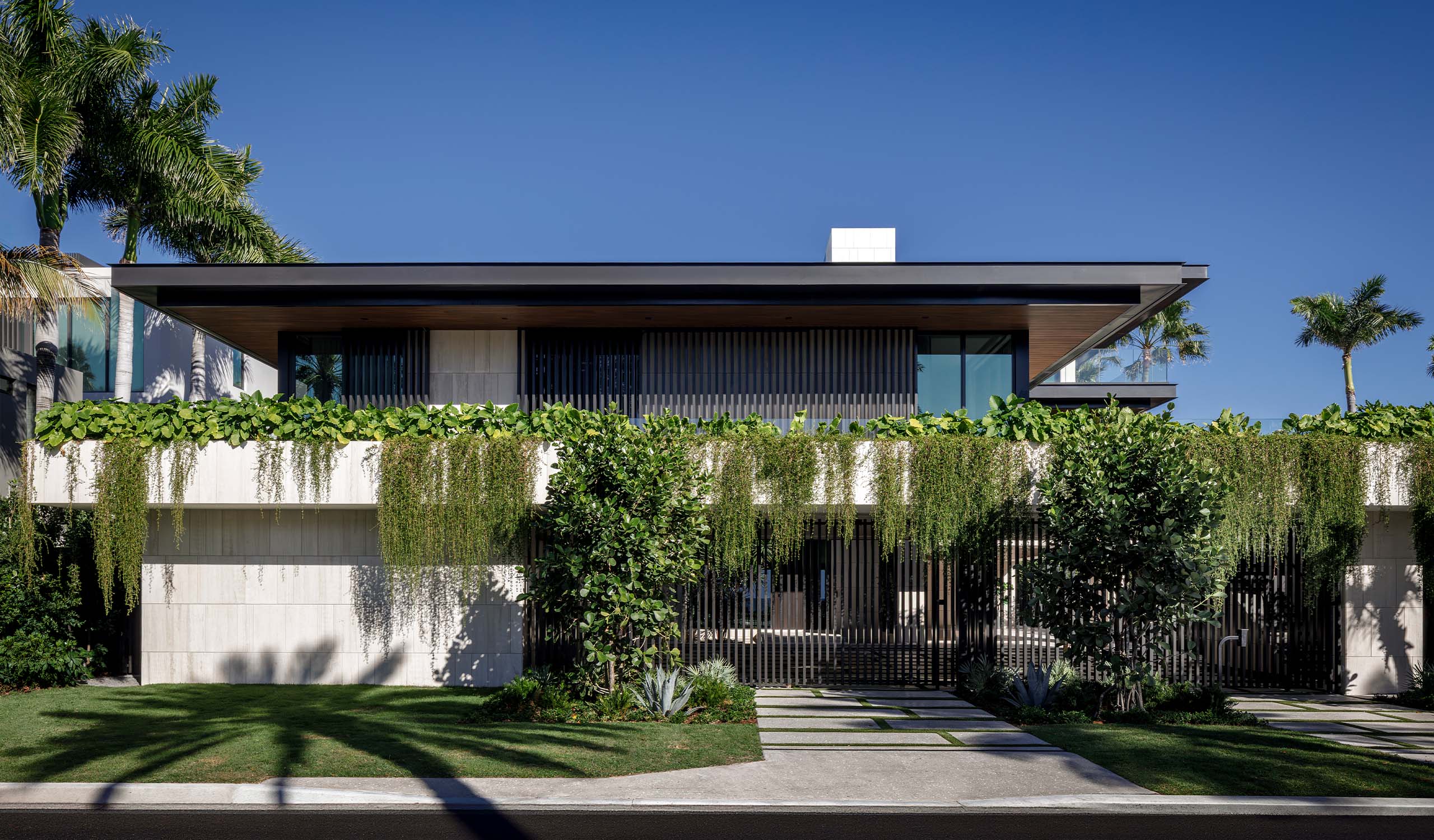 255 Ocean, Golden Beach - Front Facade Daytime