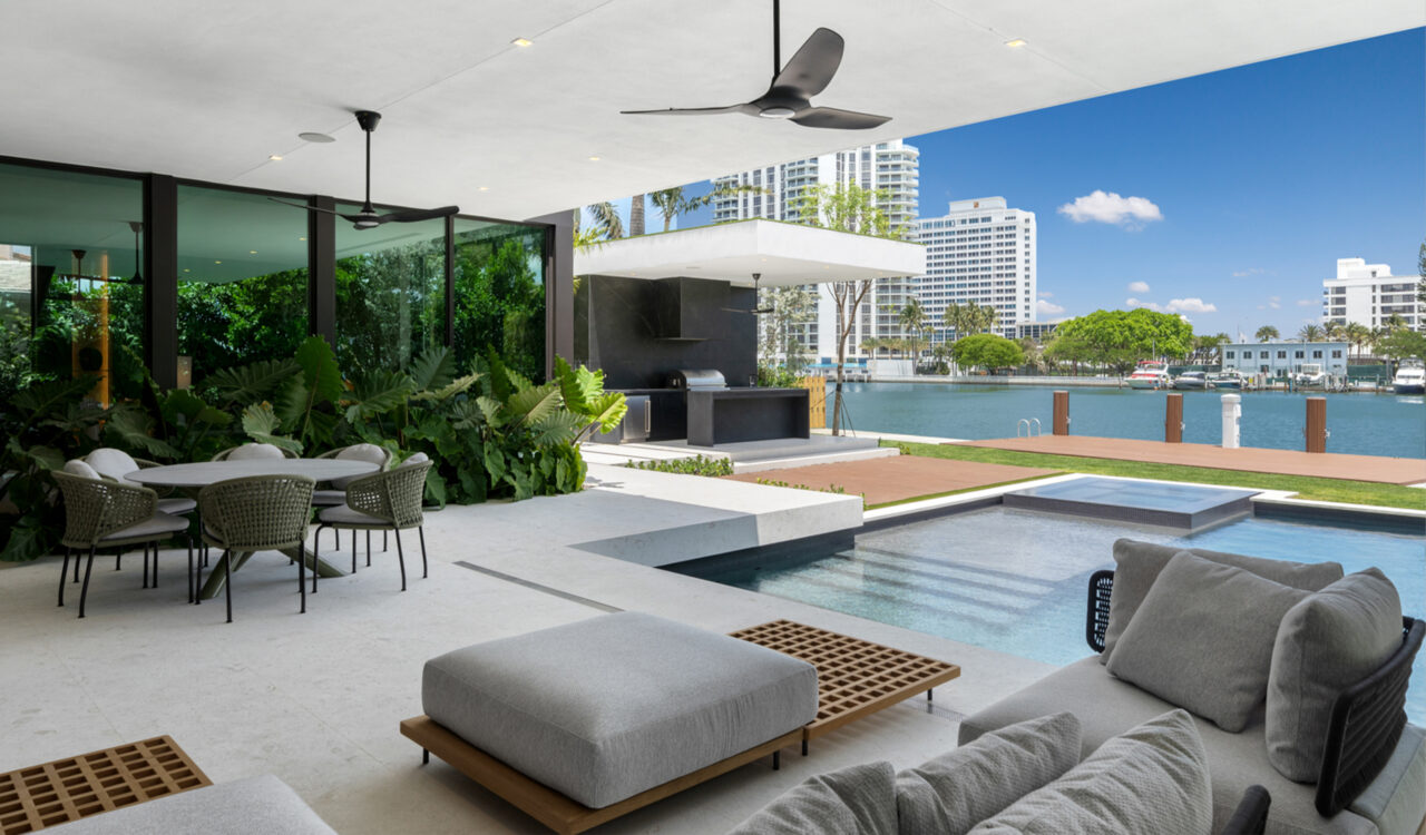 Pine Tree by SDH Studio Architecture + Design