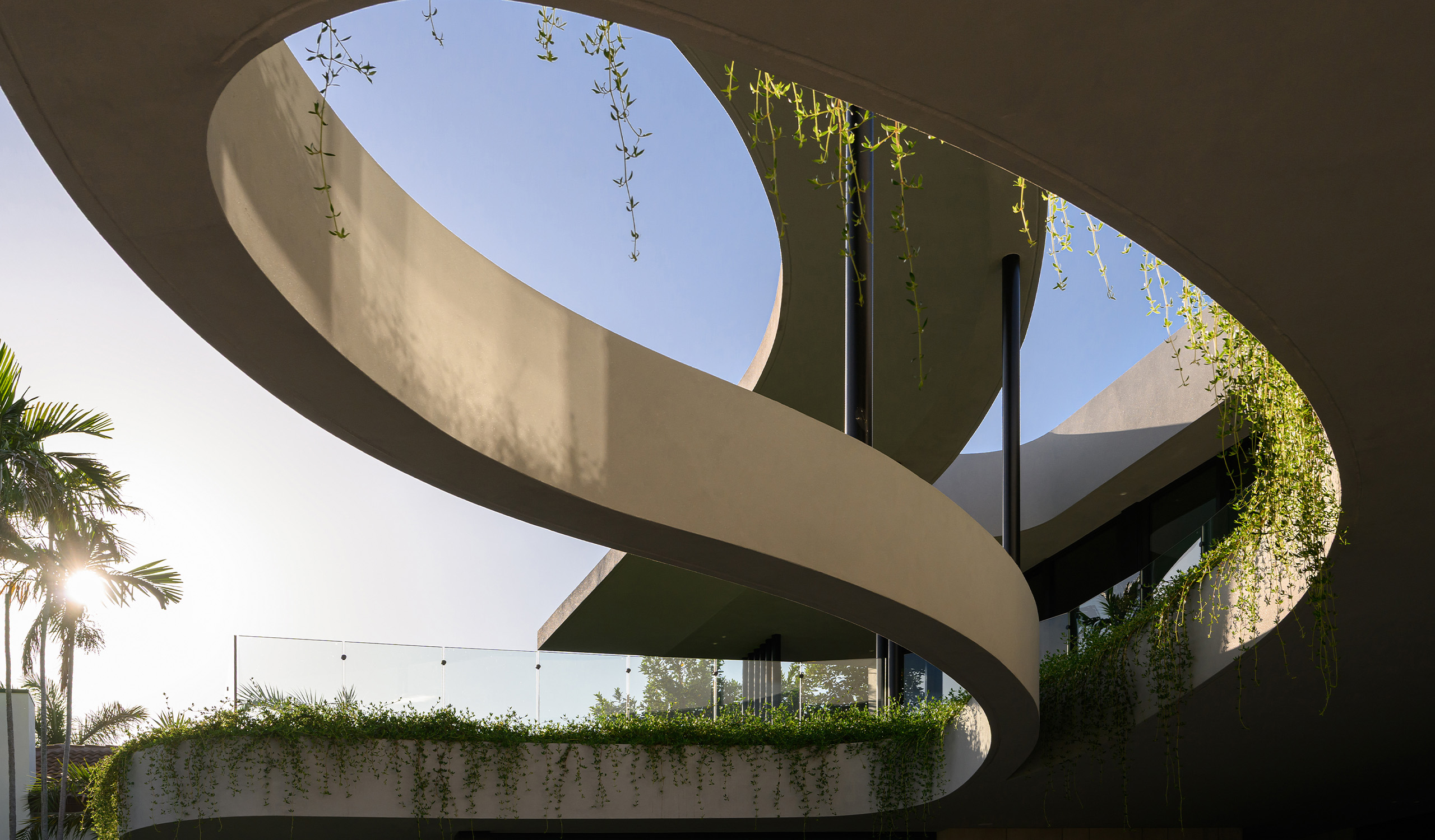 1015 Residence, Hollywood - Roofline Shapes
